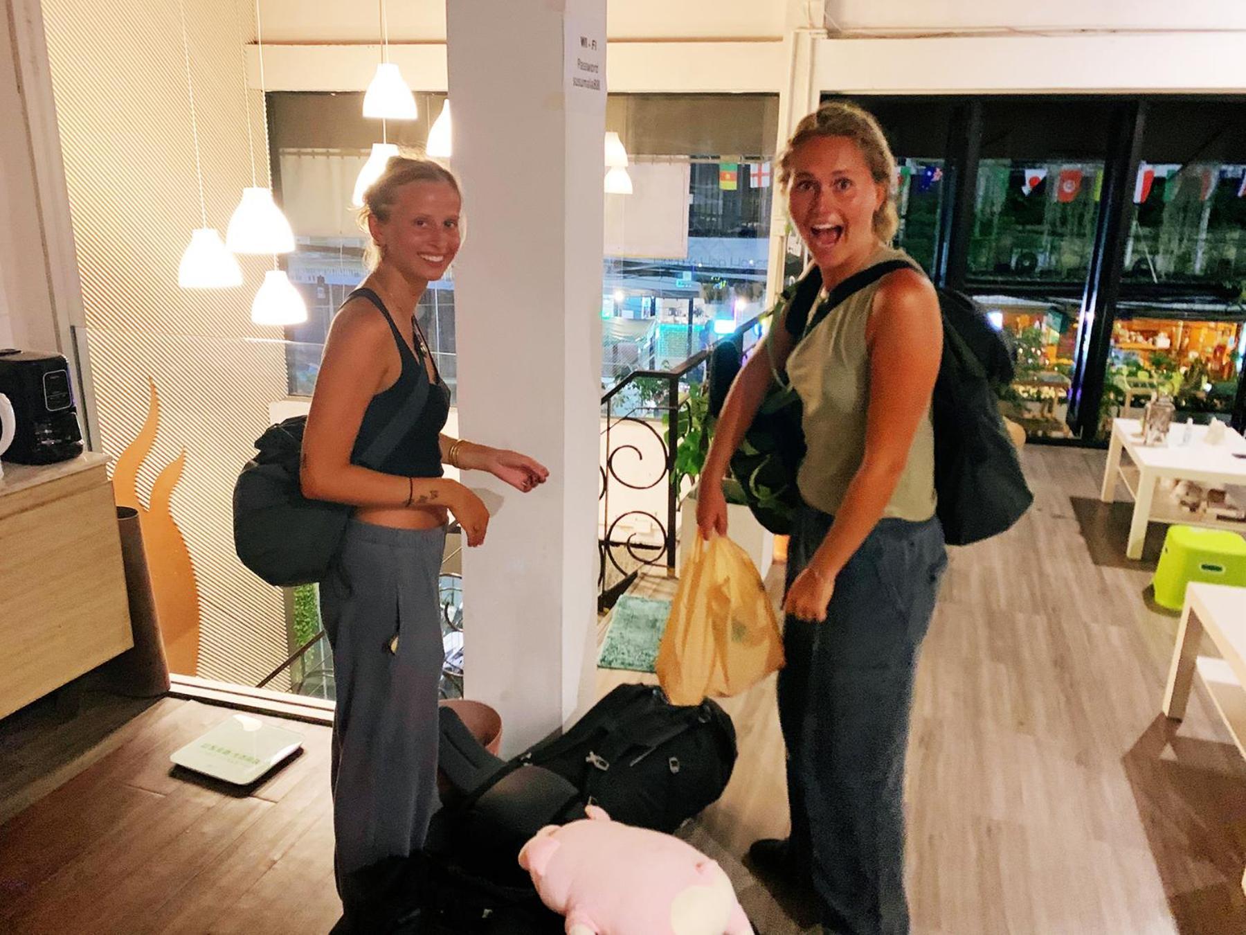 Susu Khaosan Hostel Bangkok Luaran gambar