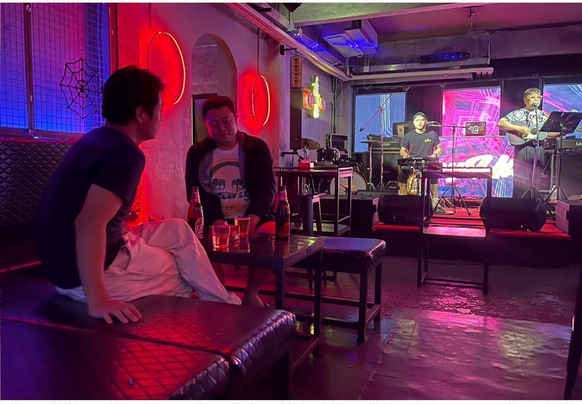 Susu Khaosan Hostel Bangkok Luaran gambar
