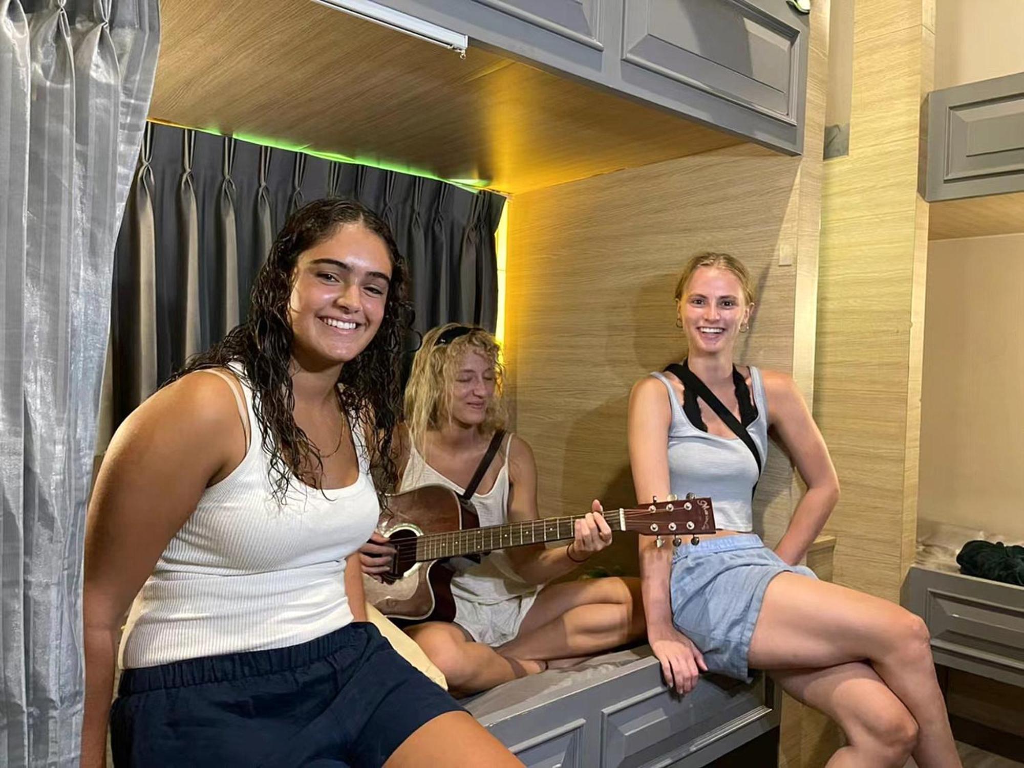 Susu Khaosan Hostel Bangkok Luaran gambar