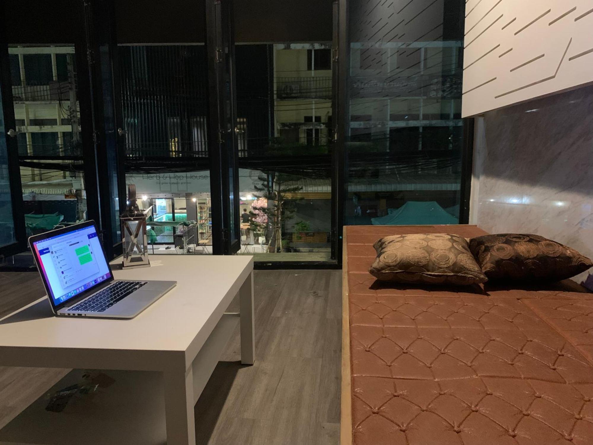 Susu Khaosan Hostel Bangkok Luaran gambar
