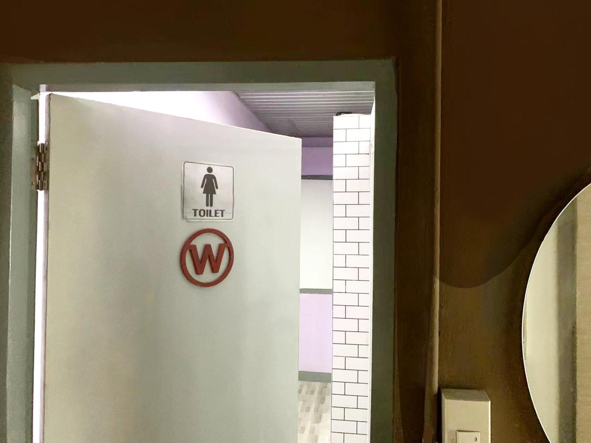 Susu Khaosan Hostel Bangkok Luaran gambar