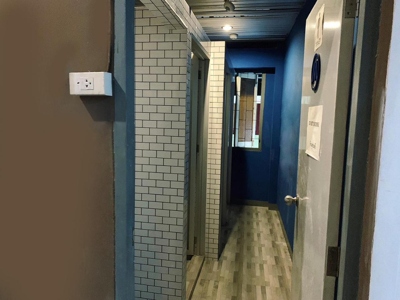 Susu Khaosan Hostel Bangkok Luaran gambar